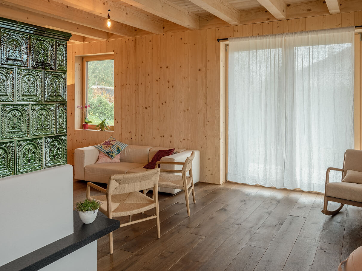 Holzius-Starnberg-Isabell-innen-2025-6_sm_sm