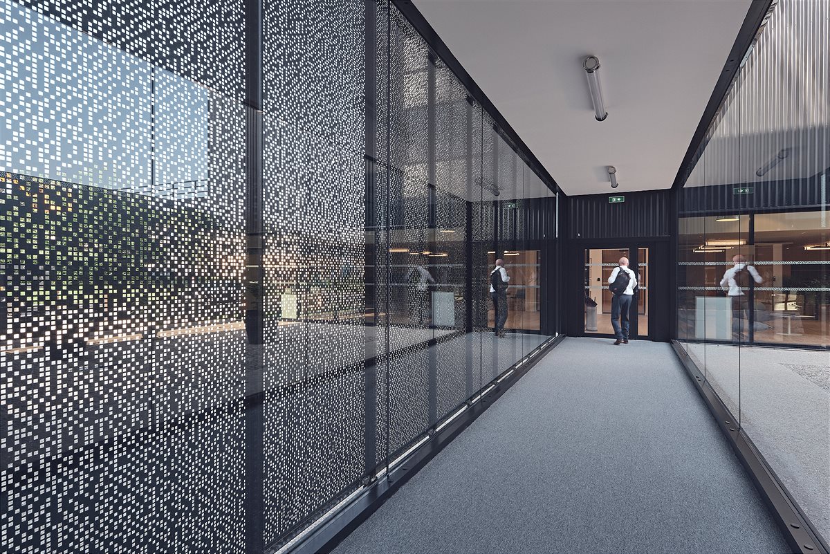 Enia architectes-Extension datacenter Celeste - Champs sur Marne - Demathieu Bard-Epaillard Machado-01_sm
