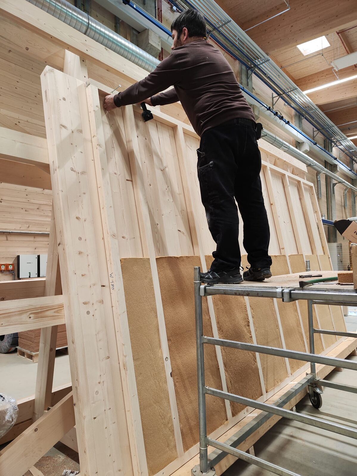 Produktion_holzius_Holzrahmenwand mit Holzfaser